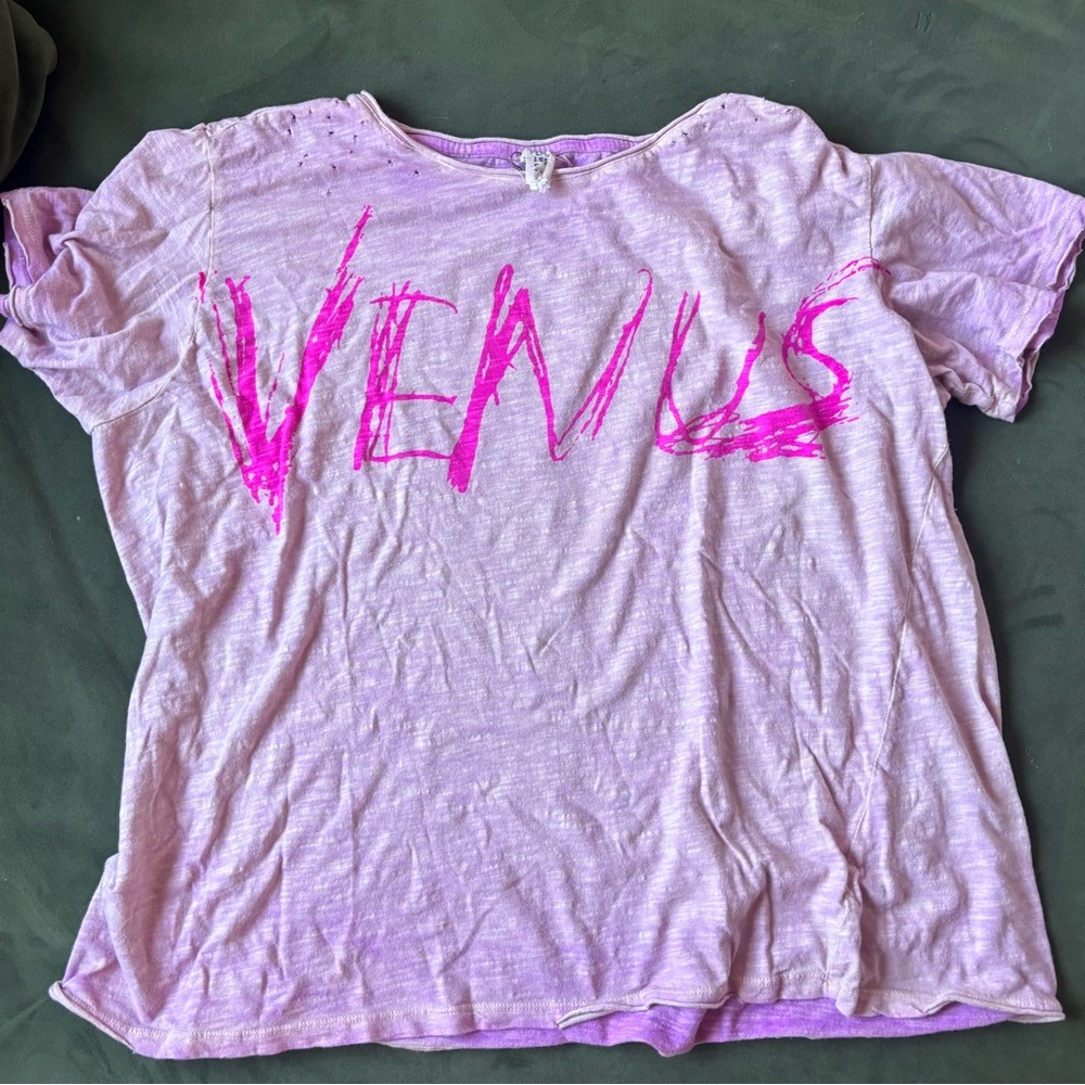 Magnolia Pearl Pink And Purple Venus Tee